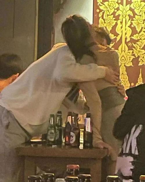 滑县酒吧吃瓜视频,一场引发热议的现场直播揭秘