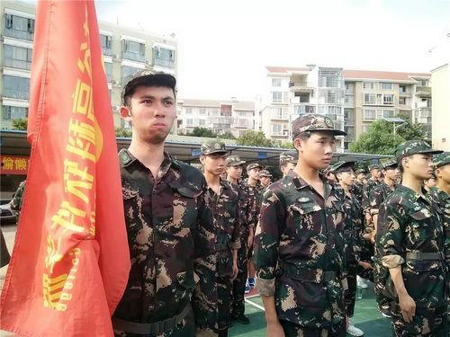 吃瓜群众军训视频真实,吃瓜群众镜头下的青春热血瞬间